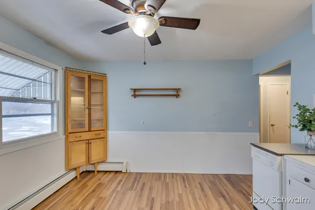 $165,000 | 3364 Chestnut Avenue Southwest, Grandville, MI 49418