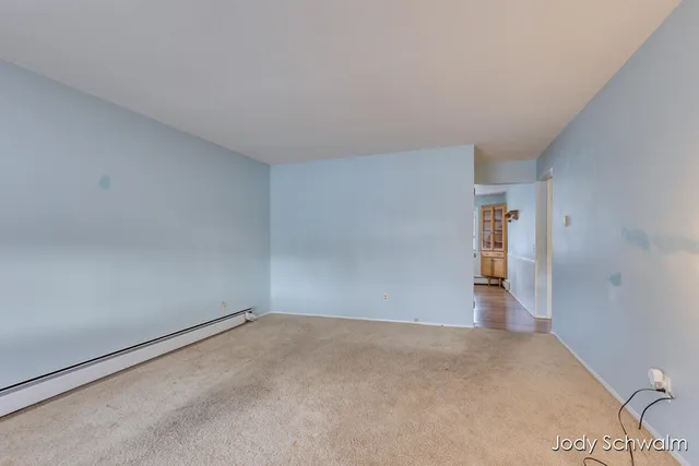 $165,000 | 3364 Chestnut Avenue Southwest, Grandville, MI 49418