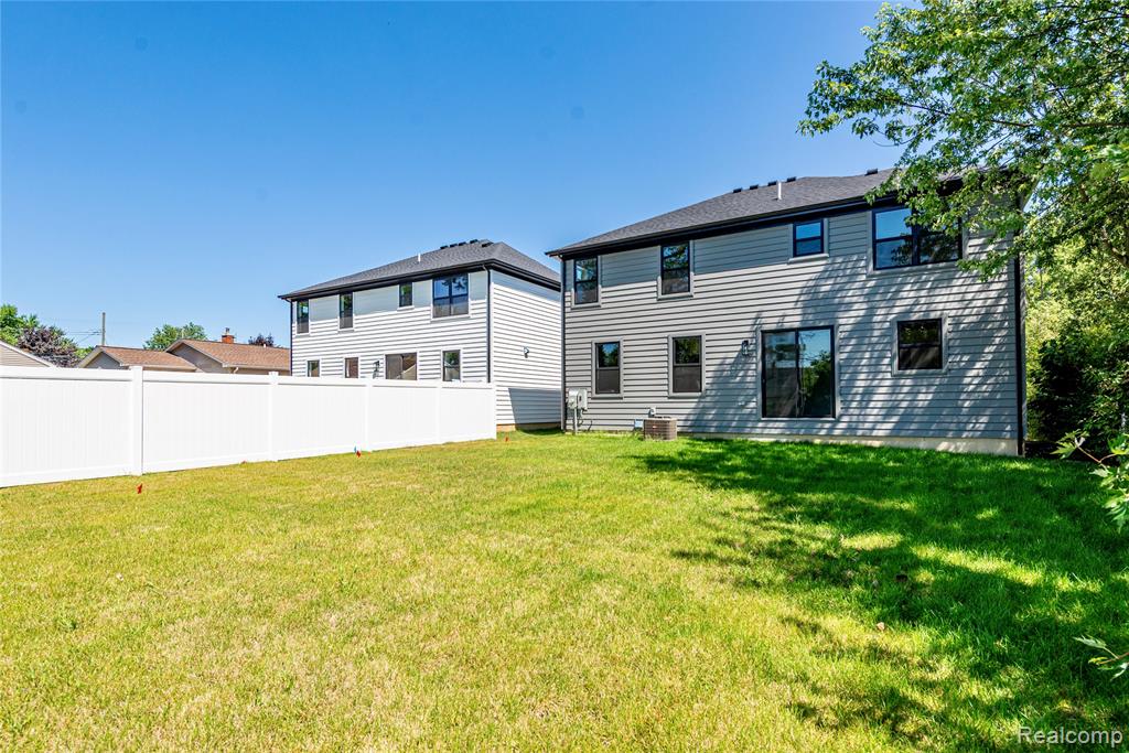 4101 Devon Road Royal Oak, MI 48073 - Photo 38 of 40 Gallery Image 38