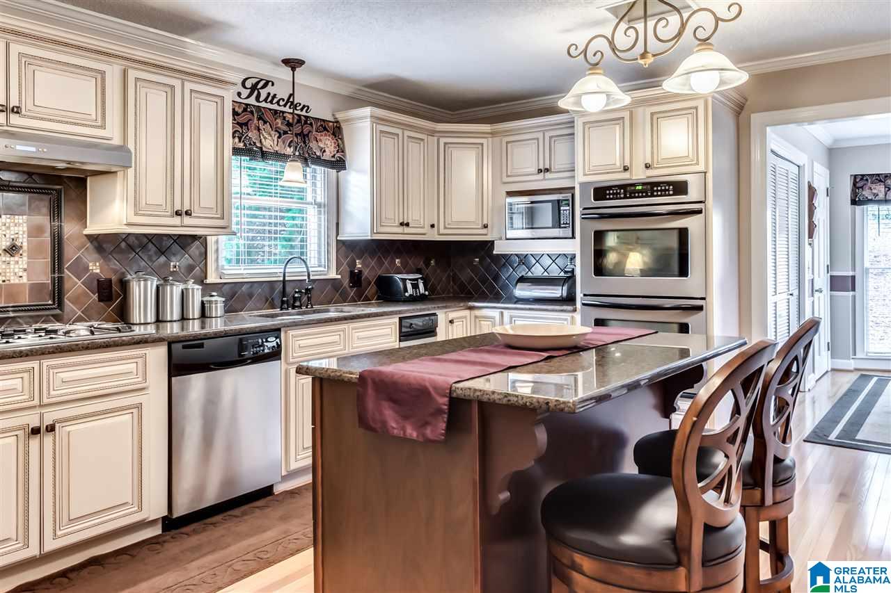 3973 Spring Valley Road Birmingham, AL 35223 - Photo 14 of 38