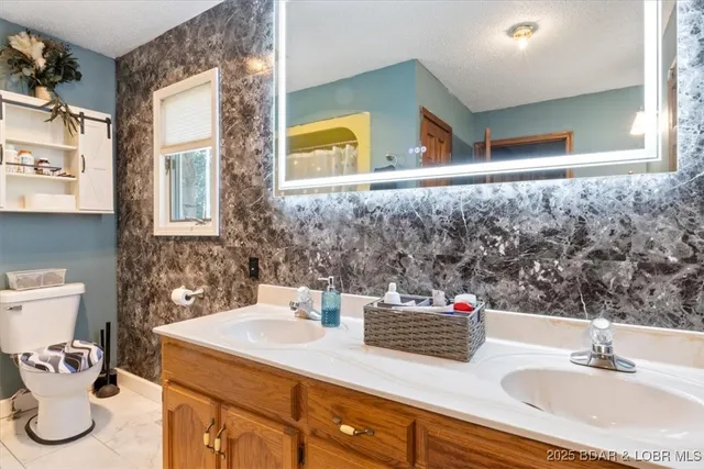 $315,000 | 1630 State Highway 42, Brumley, MO 65017