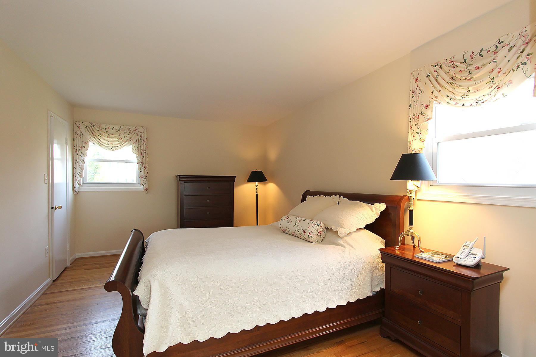 19204 Treadway Road Brookeville, MD 20833 - Photo 14 of 29 Master Bedroom w/ 2 walk-in closets