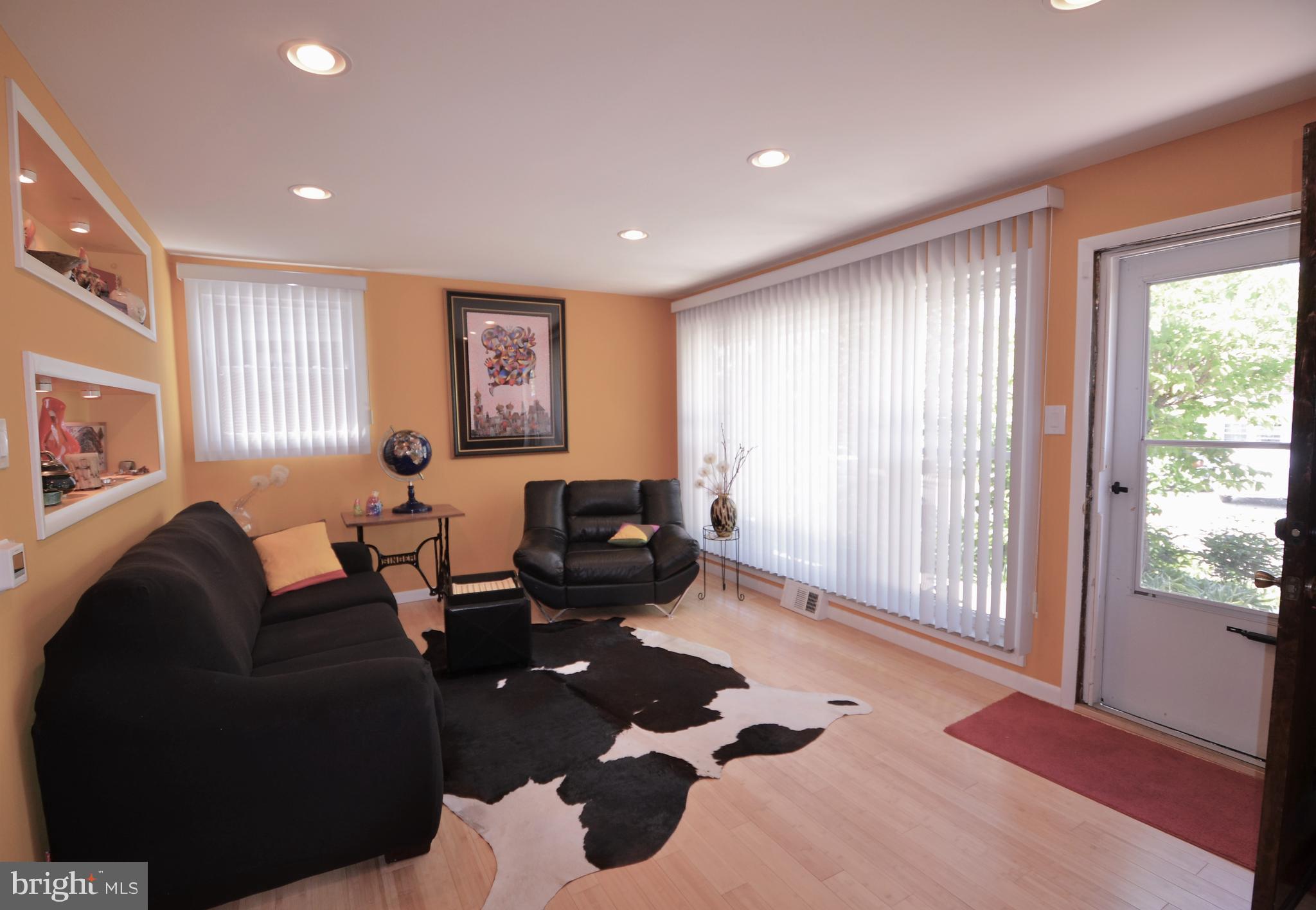 10809 Stevens Road Philadelphia, PA 19116 - Photo 6 of 34 Gallery Image 6