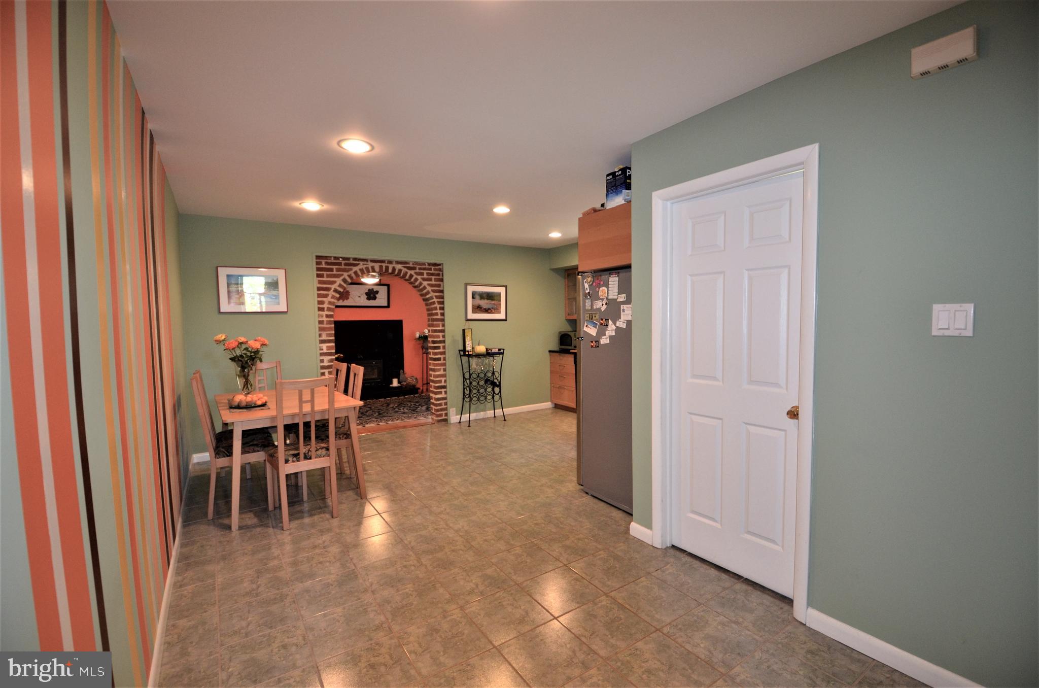 10809 Stevens Road Philadelphia, PA 19116 - Photo 9 of 34 Gallery Image 9