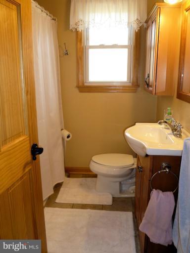 20798 Gleedsville Road Leesburg, VA 20175 - Photo 10 of 28 Bath