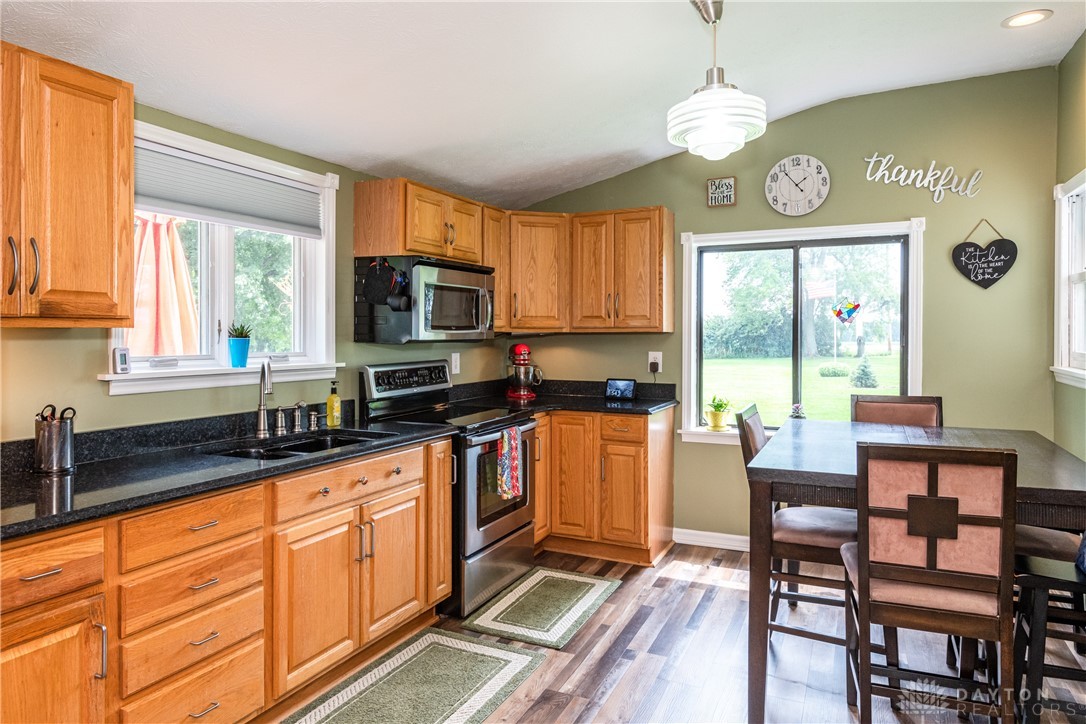 194 North Stringtown Road Xenia, OH 45385 - Photo 9 of 52 Gallery Image 9