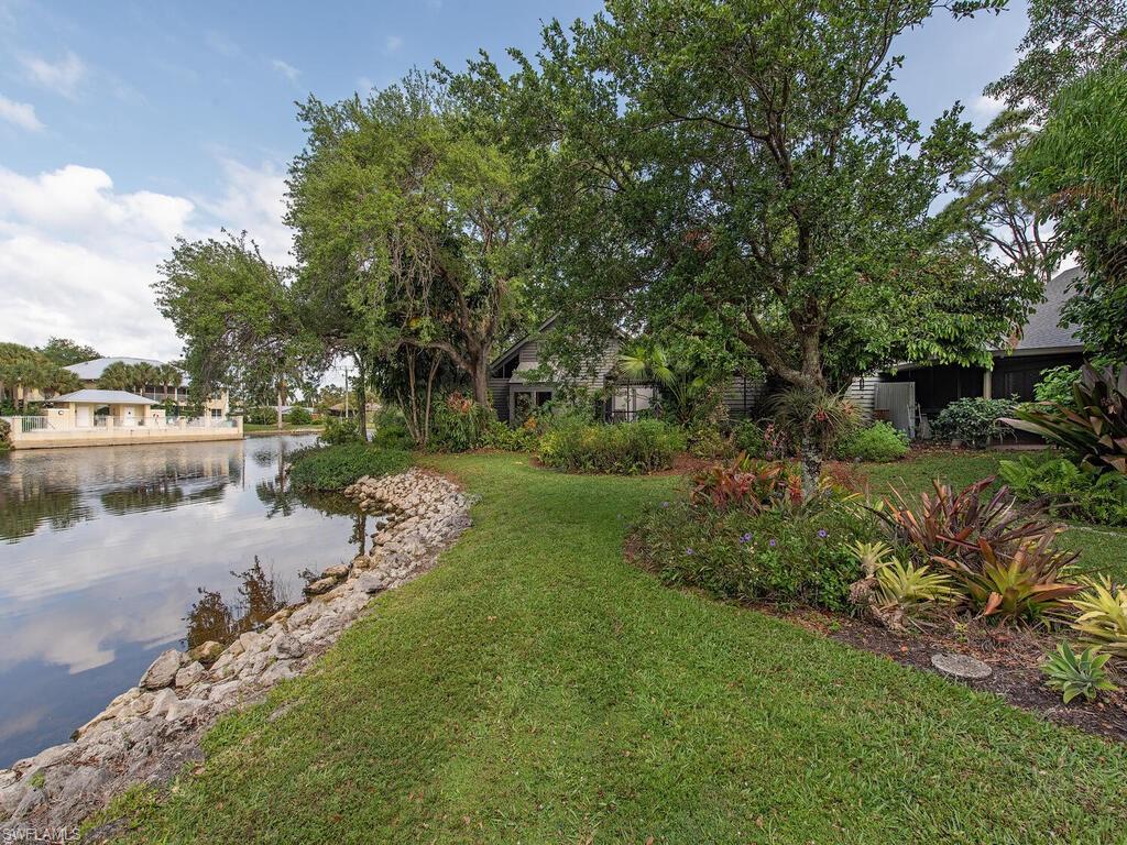1351 Solana Road, Unit M2 Naples, FL 34103 - Photo 11 of 13 Gallery Image 11