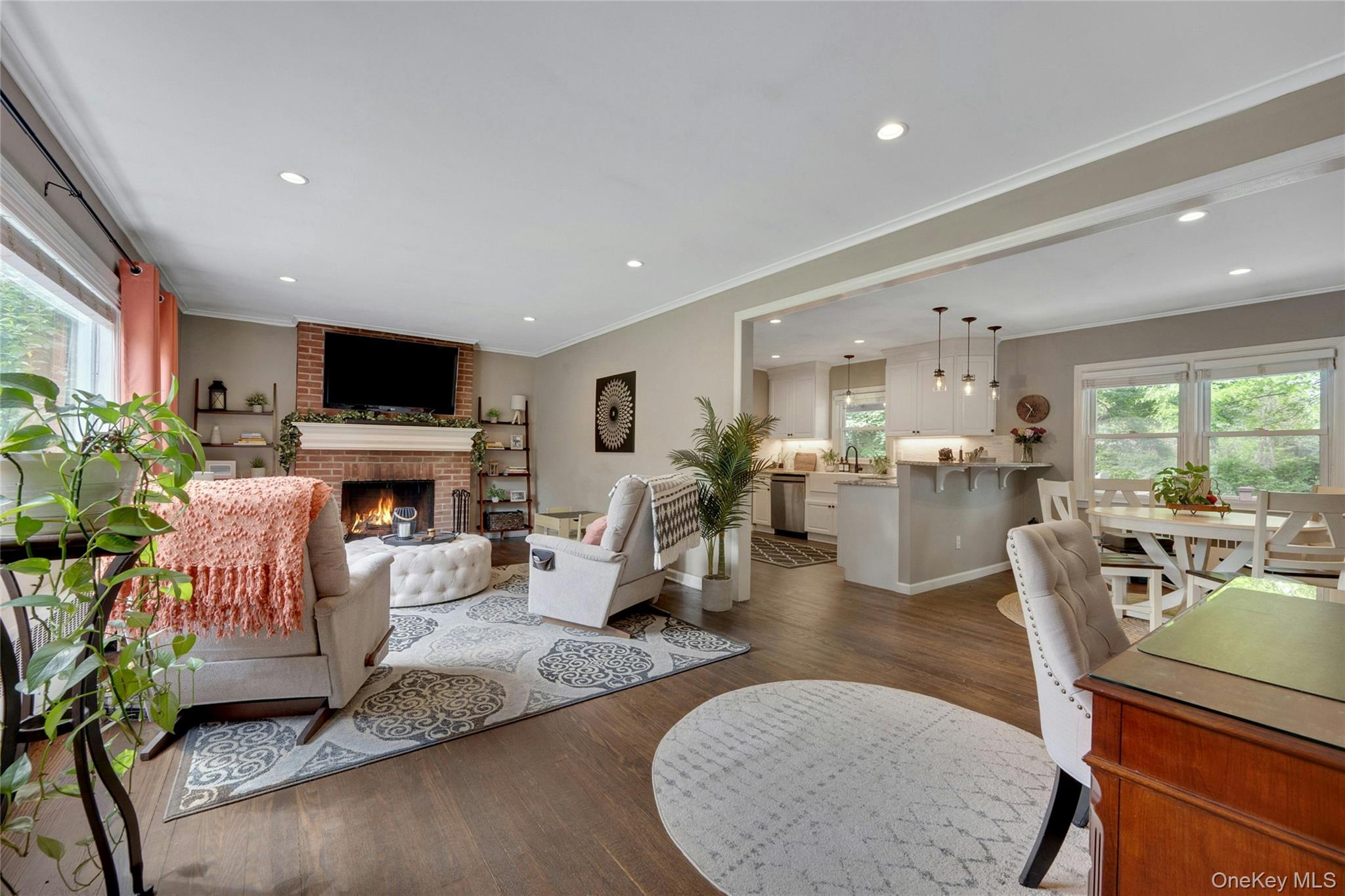 21 Benedict Road White Plains, NY 10607 - Photo 8 of 37