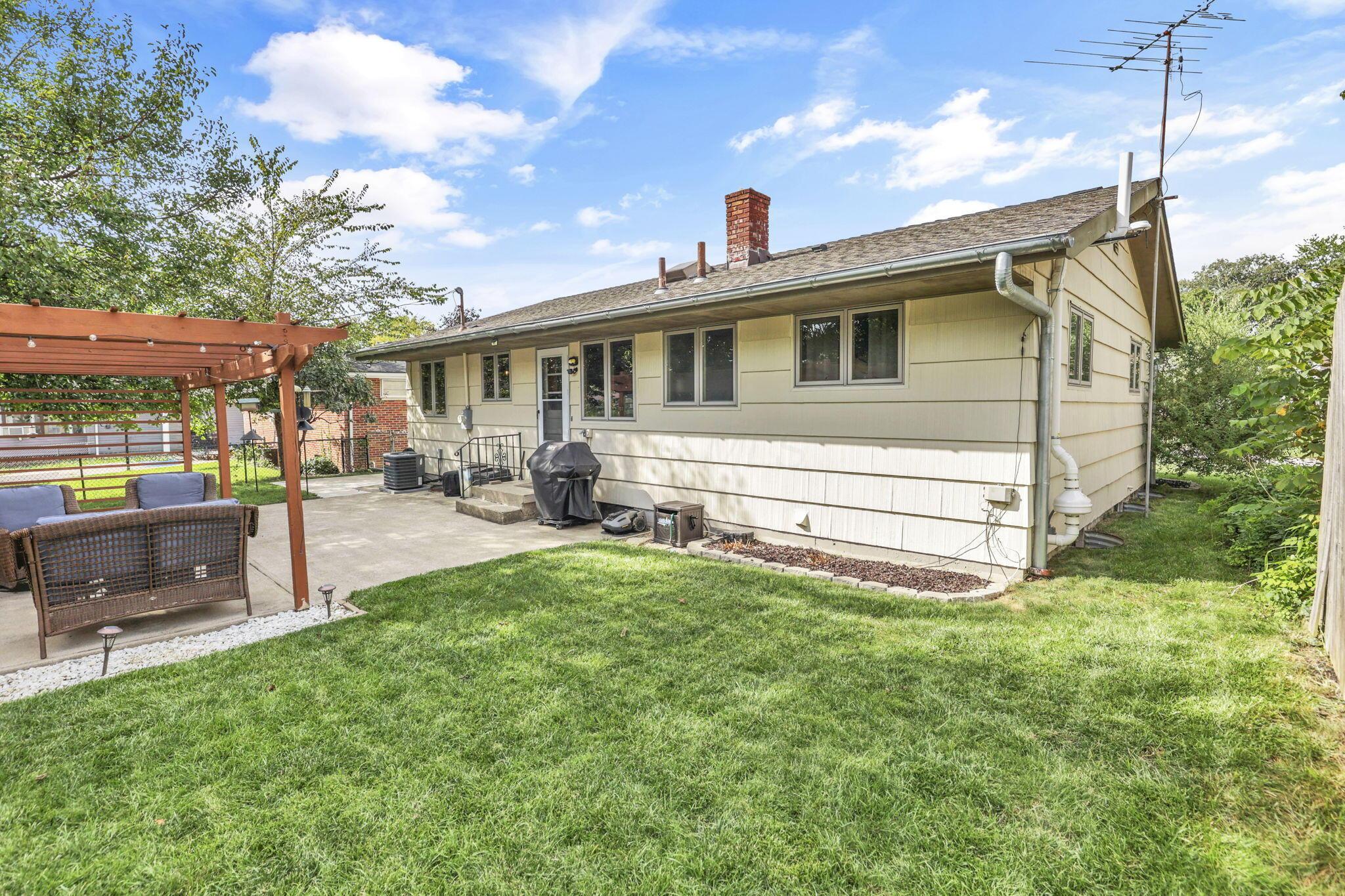 2673 Shrewsbury Road Columbus, OH 43221 - Photo 65 of 65 65-web-or-mls-0N4A7562