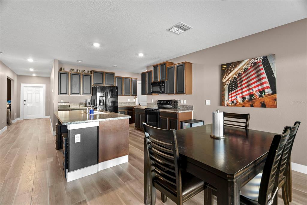 6601 Rainbow Springs Lane New Port Richey, FL 34653 - Photo 2 of 46