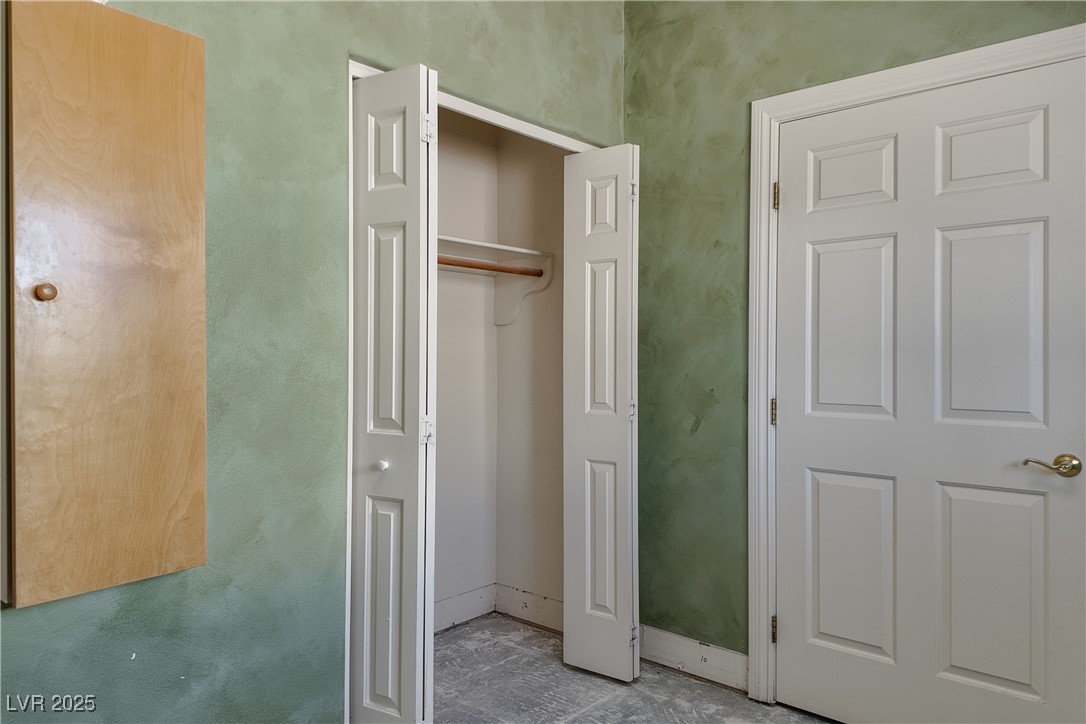 3840 South Topaz Road Las Vegas, NV 89121 - Photo 12 of 89 View of closet