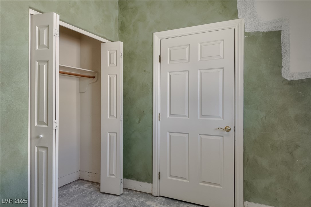 3840 South Topaz Road Las Vegas, NV 89121 - Photo 13 of 89 View of closet