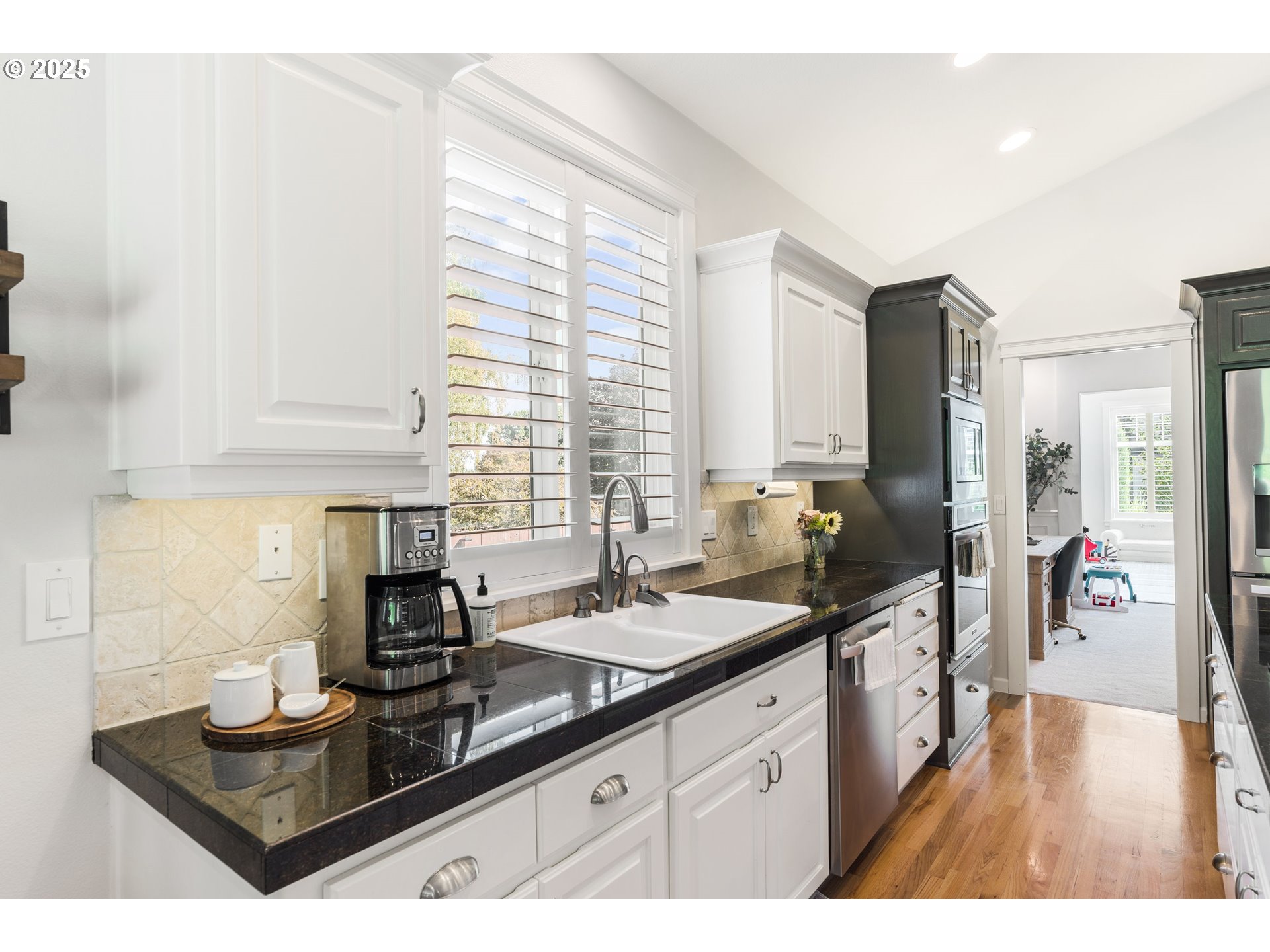 909 Northwest 22nd Avenue Camas, WA 98607 - Photo 15 of 35