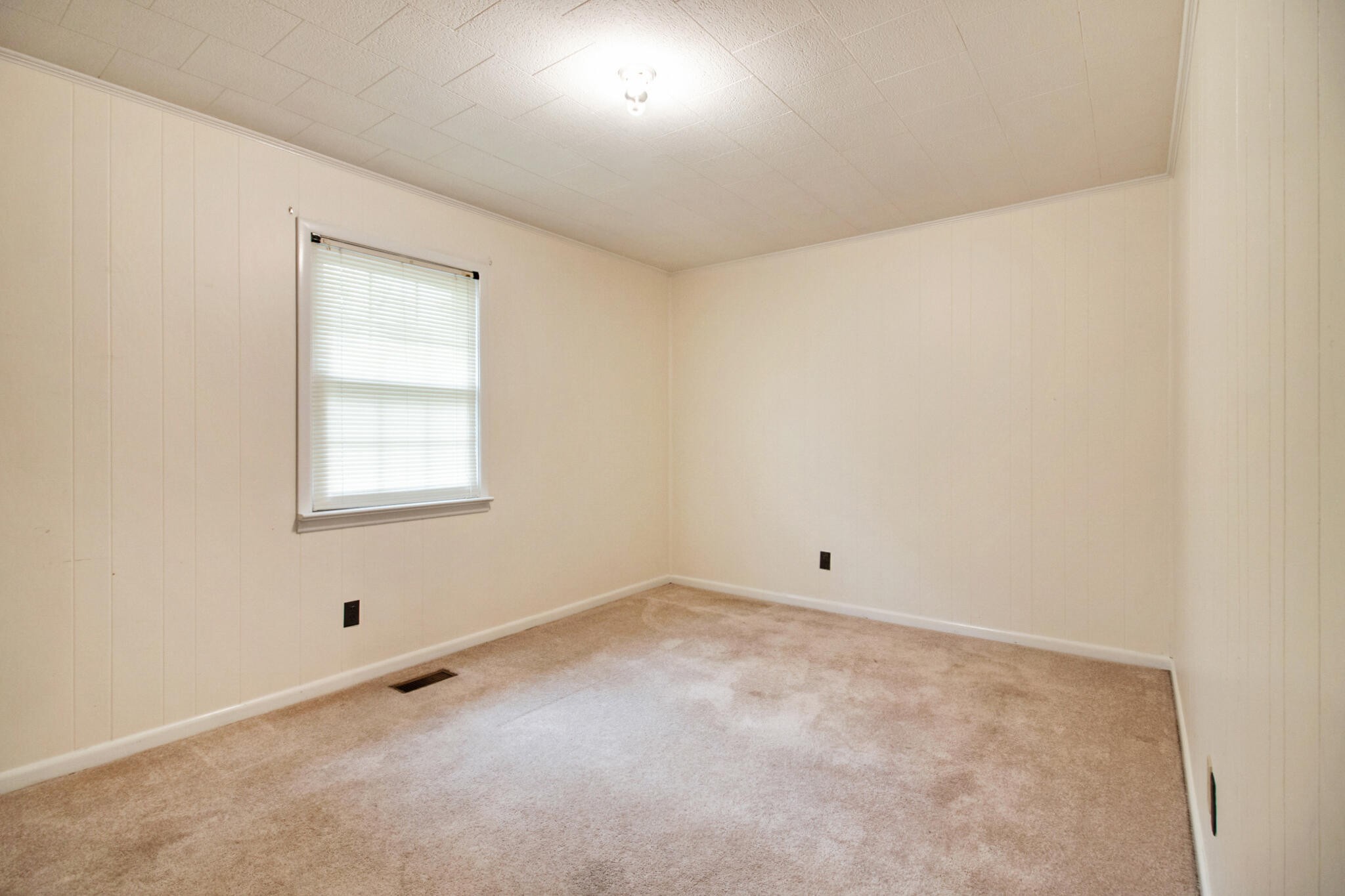 1228 Sequatchie Road Pikeville, TN 37367 - Photo 18 of 27 Gallery Image 18