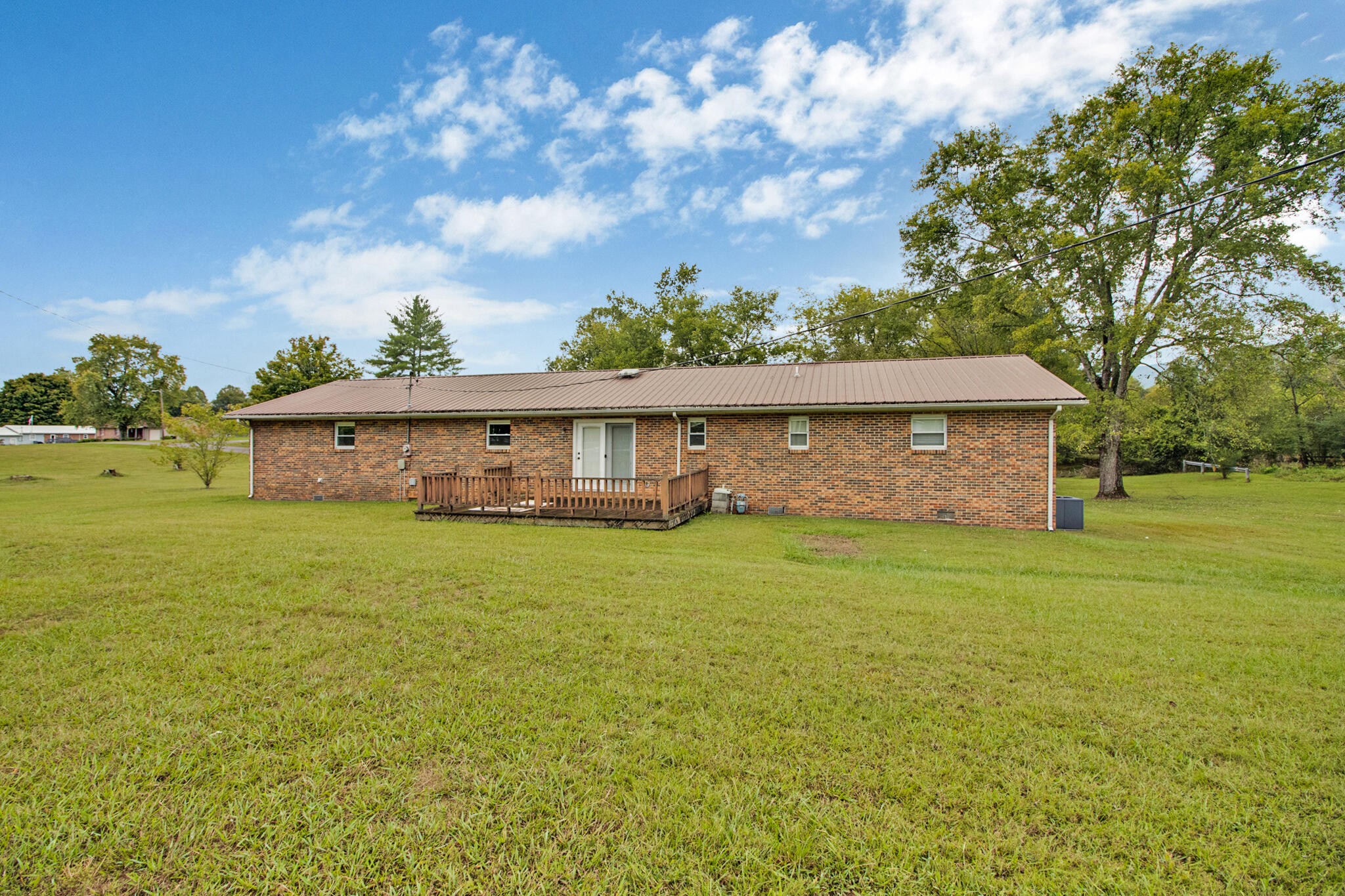 1228 Sequatchie Road Pikeville, TN 37367 - Photo 25 of 27 Gallery Image 25