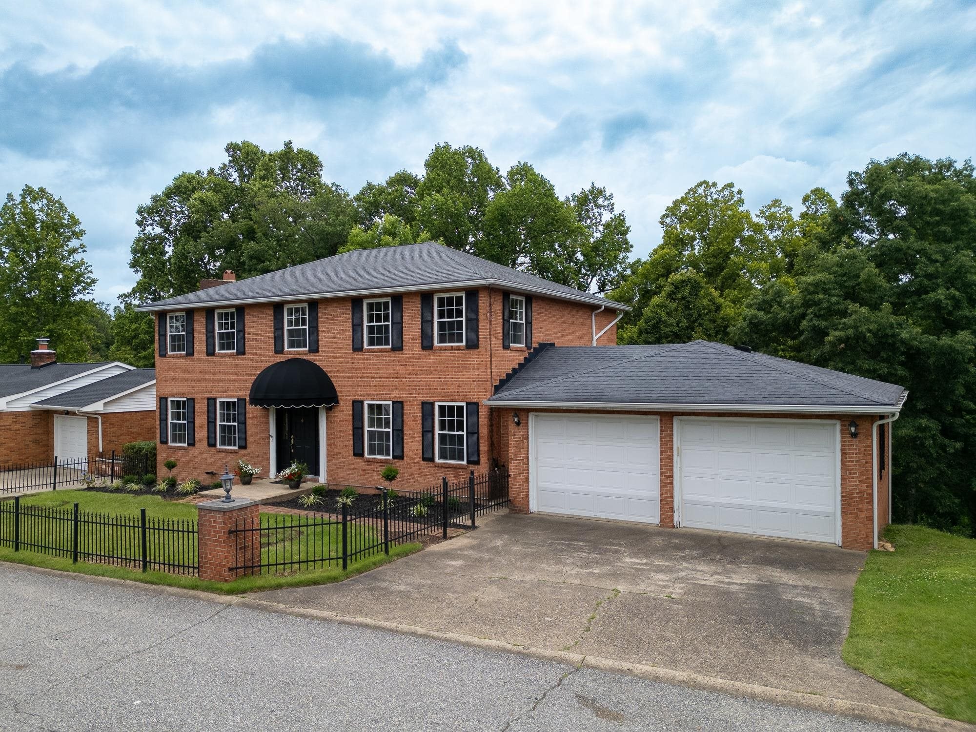 81 Hamill Road Huntington, WV 25701 - Photo 1 of 25 Gallery Image 1