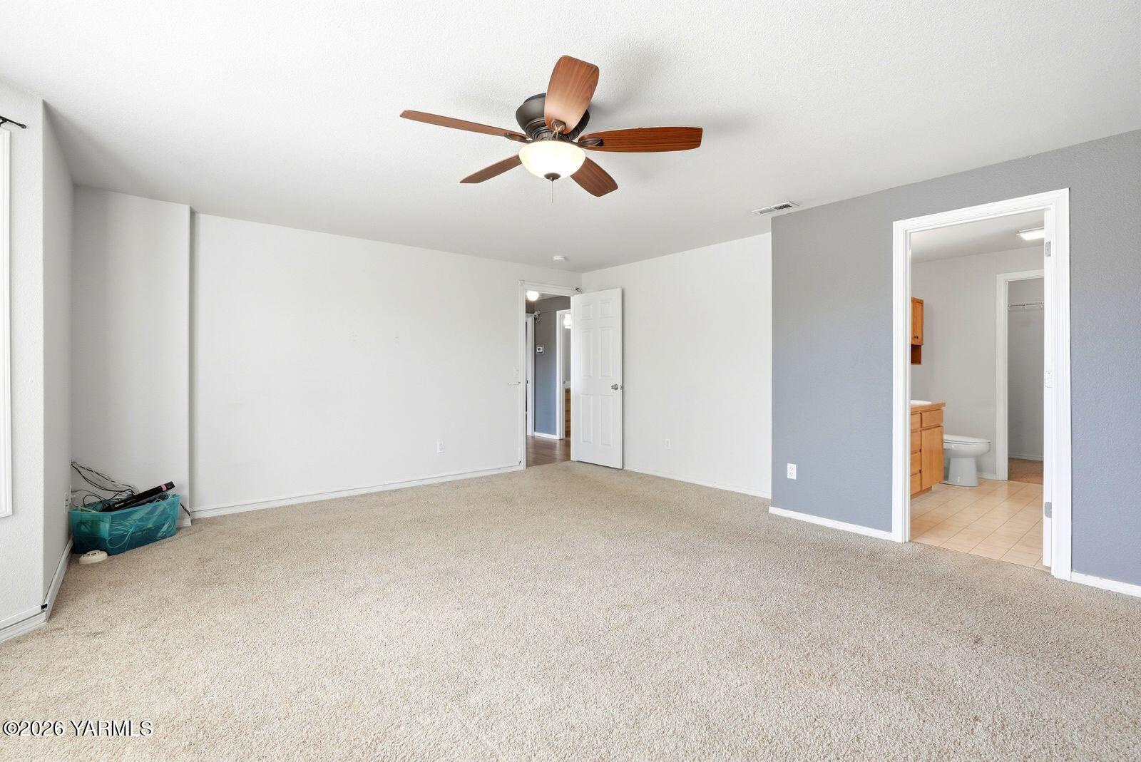 511 Millenium Avenue Moxee, WA 98936 - Photo 27 of 39 Primary Bedroom