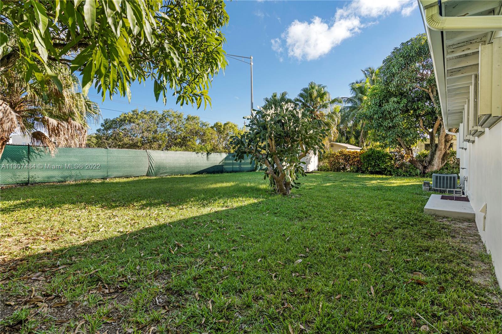 12435 Southwest 84th Avenue Road Miami, FL 33156 - Photo 5 of 16 Gallery Image 5