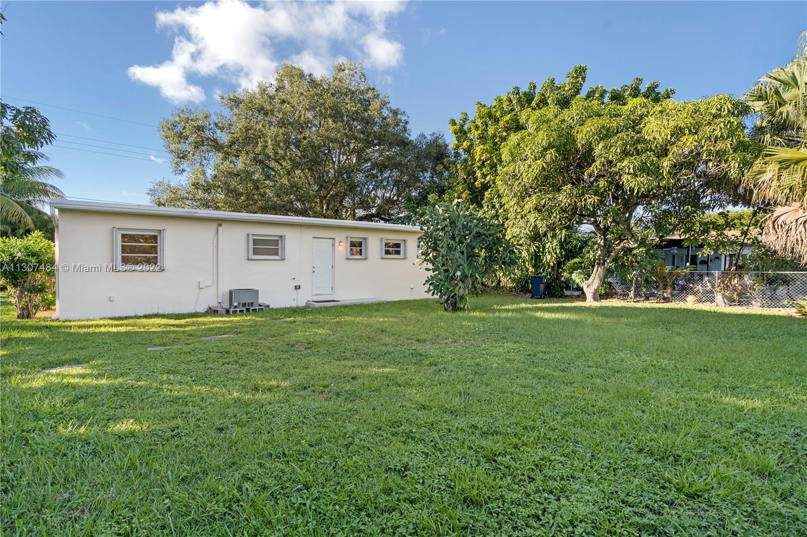 12435 Southwest 84th Avenue Road Miami, FL 33156 - Photo 8 of 16 Gallery Image 8
