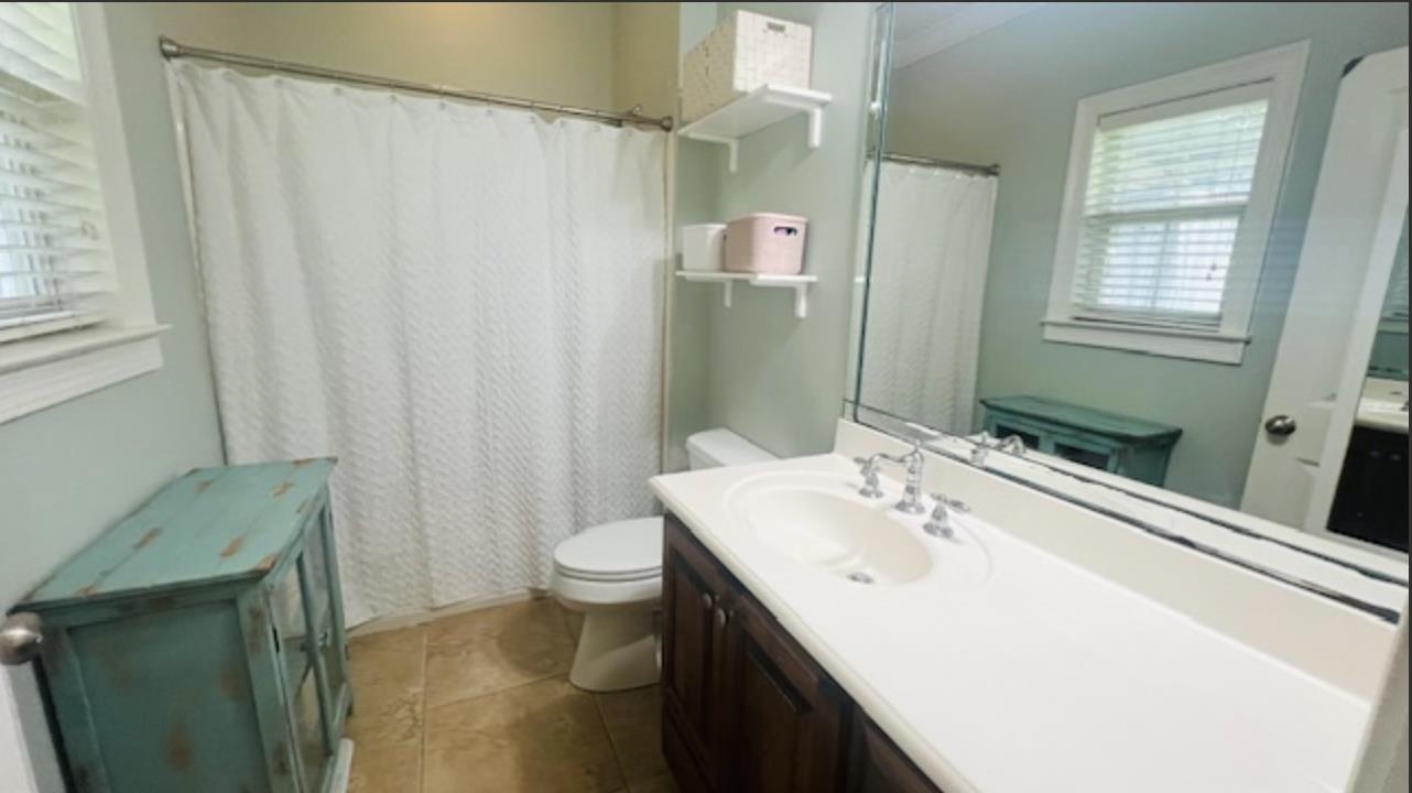 9916 Windmill Road, Unit 7 Fairhope, AL 36532 - Photo 13 of 30 Bathroom