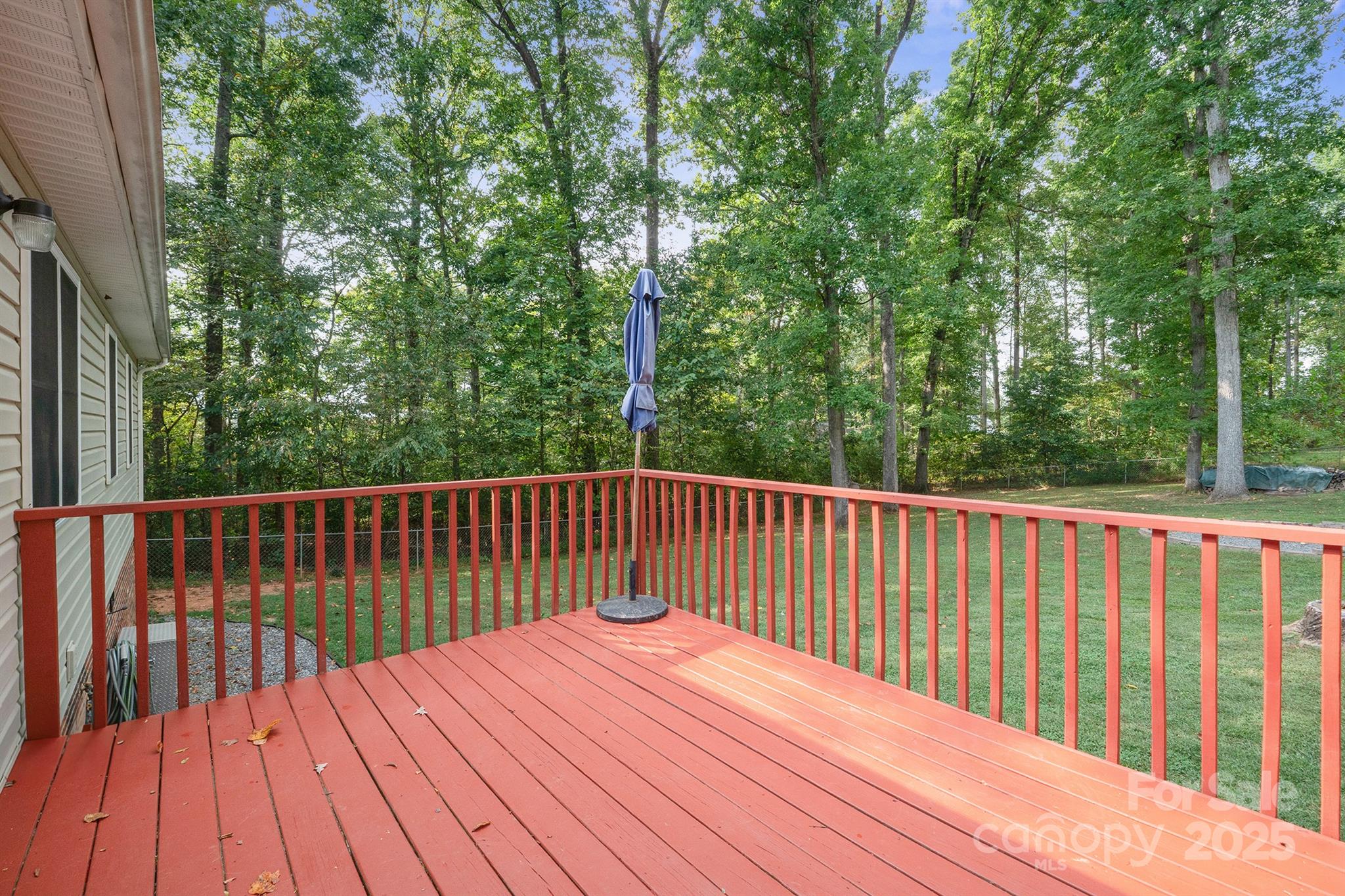 2714 Mauser Drive Newton, NC 28658 - Photo 17 of 38 a balcony with wooden floor and fence