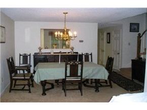 185 Winding Pond Road Londonderry, NH 03053 - Photo 3 of 9