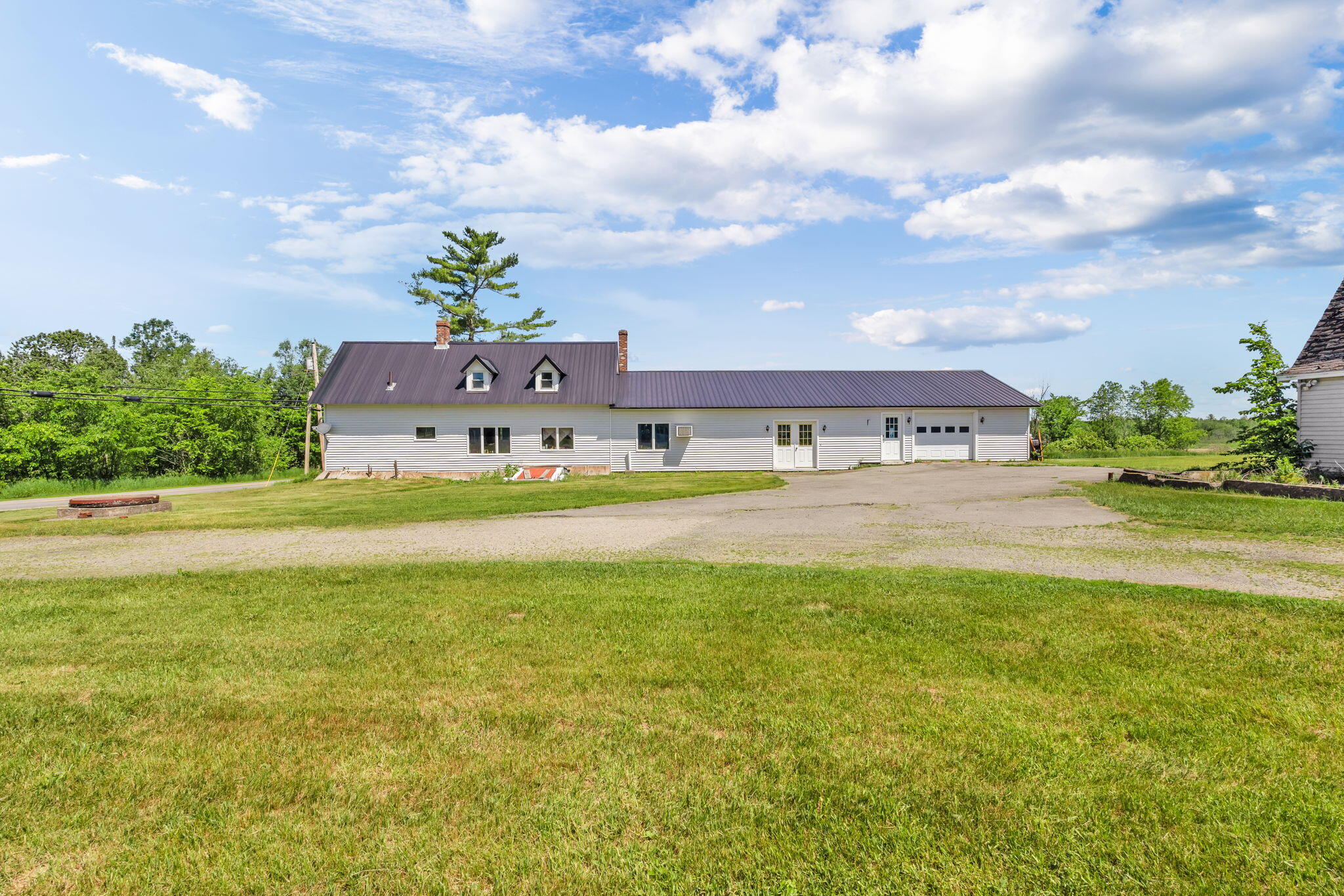 2979 Hudson Road Hudson, ME 04449 - Photo 4 of 50