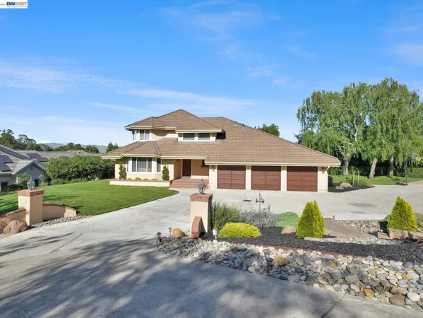$1,999,000 | 4164 Oak Pointe Court, Hayward, CA 94542
