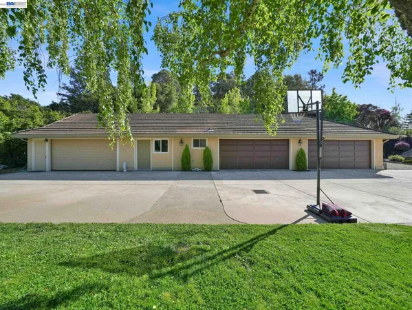 $1,999,000 | 4164 Oak Pointe Court, Hayward, CA 94542