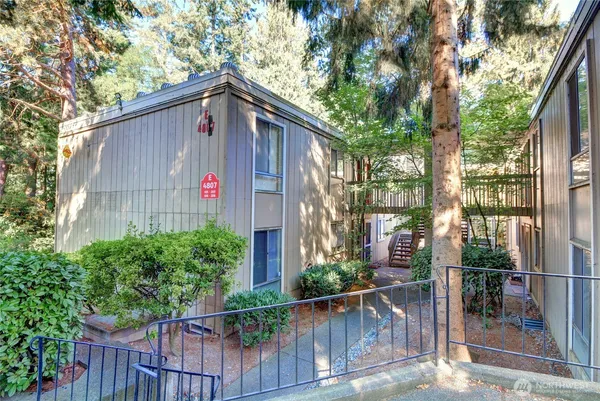 $244,950 | 4807 180th Street Southwest, Unit E105, Lynnwood, WA 98037