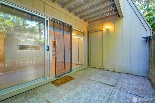 a view of entryway