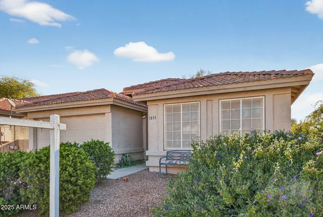 $2,000 | 1831 East Lindrick Drive, Chandler, AZ 85249