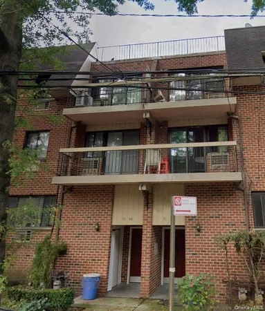 $689,999 | 71-34 162nd Street, Unit 3 | Pomonok