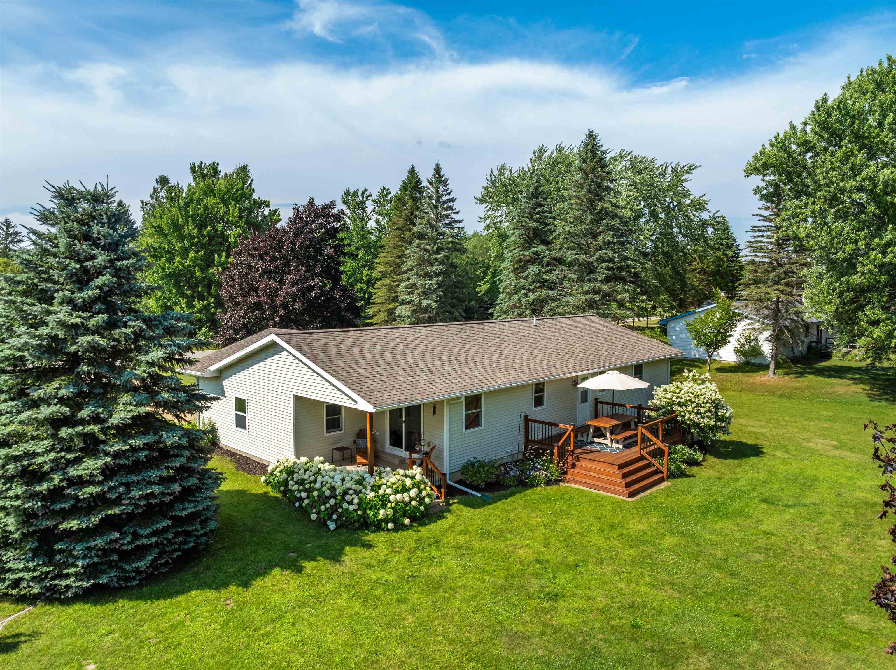 4052 Benson Road Cadillac, MI 49601 - Photo 5 of 42 1936352-b1325efc-be48-4d4b-b7c6-29a2811ac20b.JPG