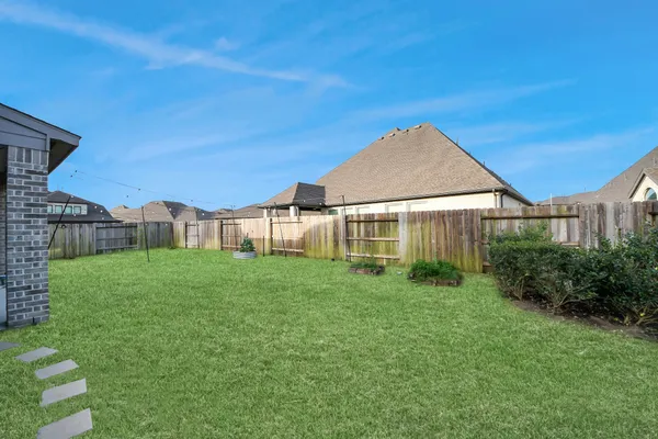 $3,400 | 5506 Onyx Fls Drive, Richmond, TX 77469