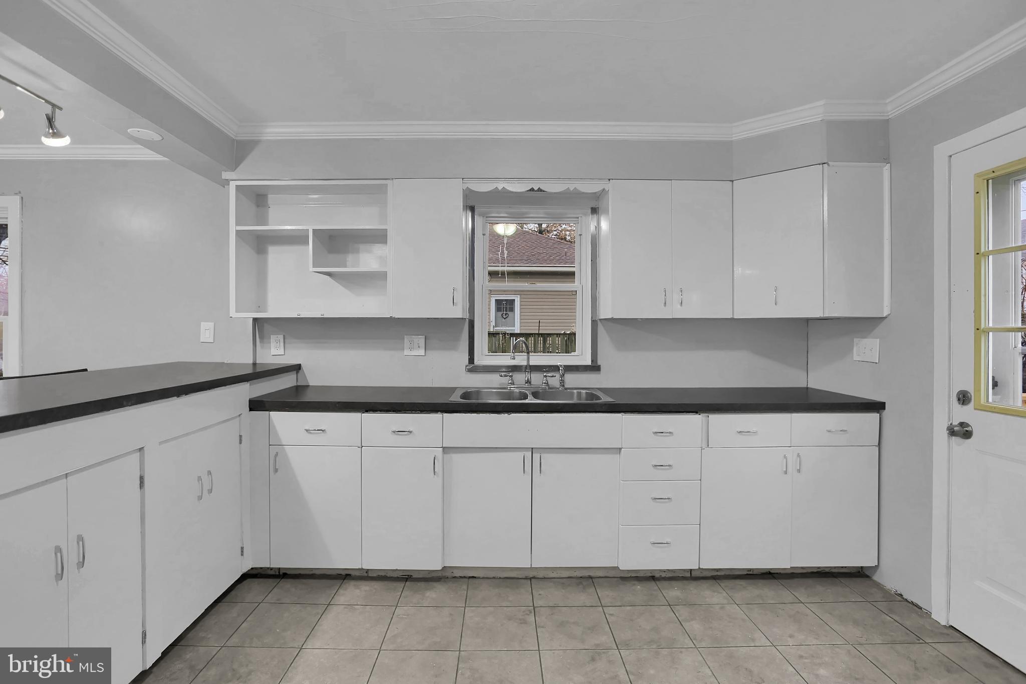 96 South Houcks Road Harrisburg, PA 17109 - Photo 17 of 41 Gallery Image 17