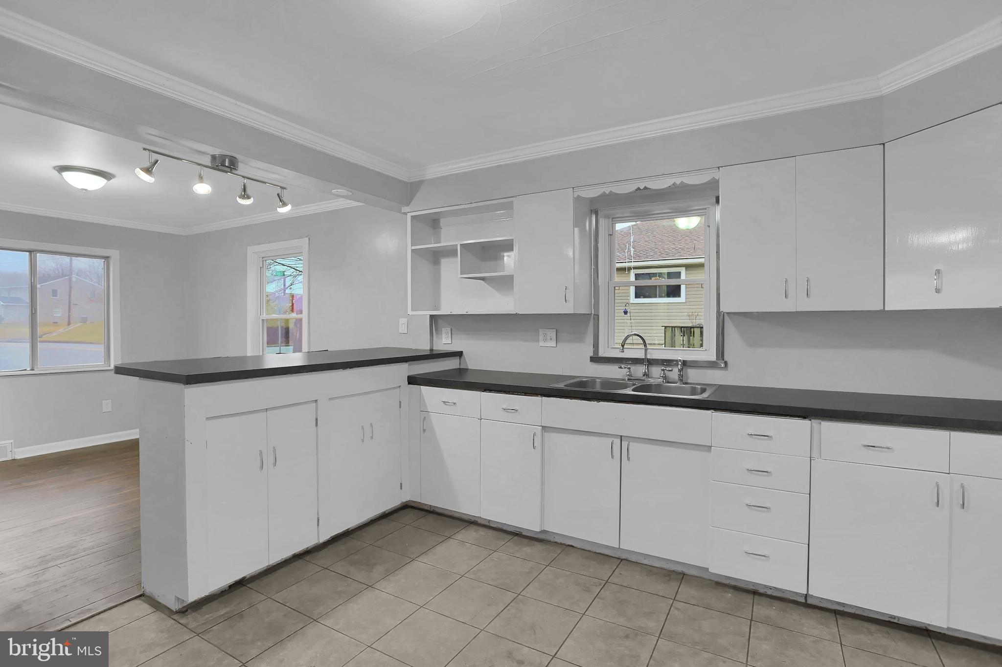 96 South Houcks Road Harrisburg, PA 17109 - Photo 18 of 41 Gallery Image 18