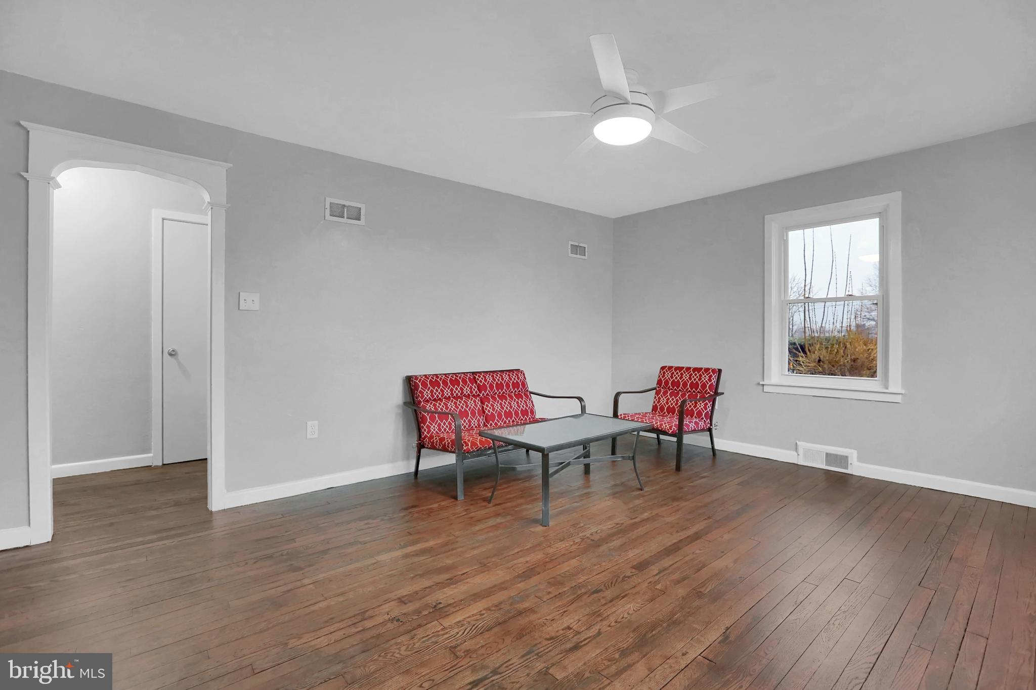 96 South Houcks Road Harrisburg, PA 17109 - Photo 7 of 41 Gallery Image 7