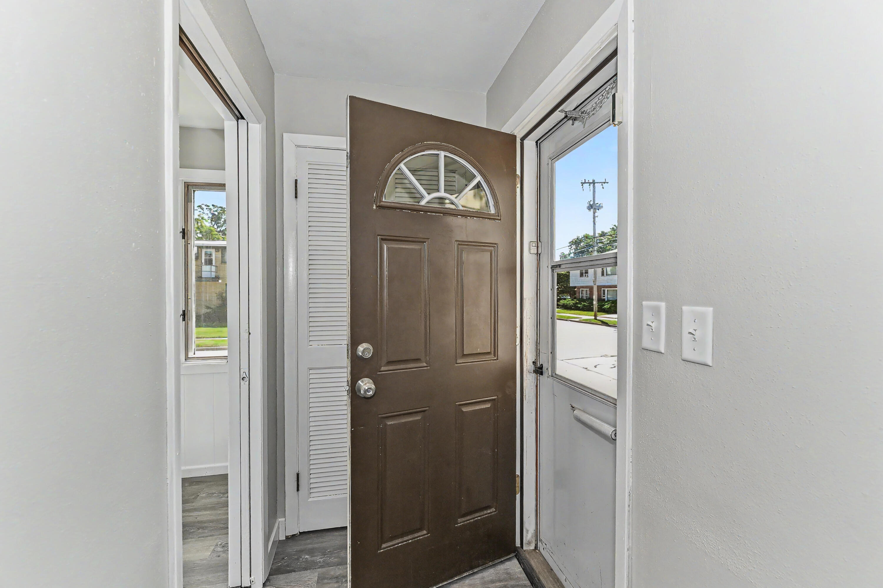 3400 8th Avenue Racine, WI 53402 - Photo 5 of 27 eigth-5