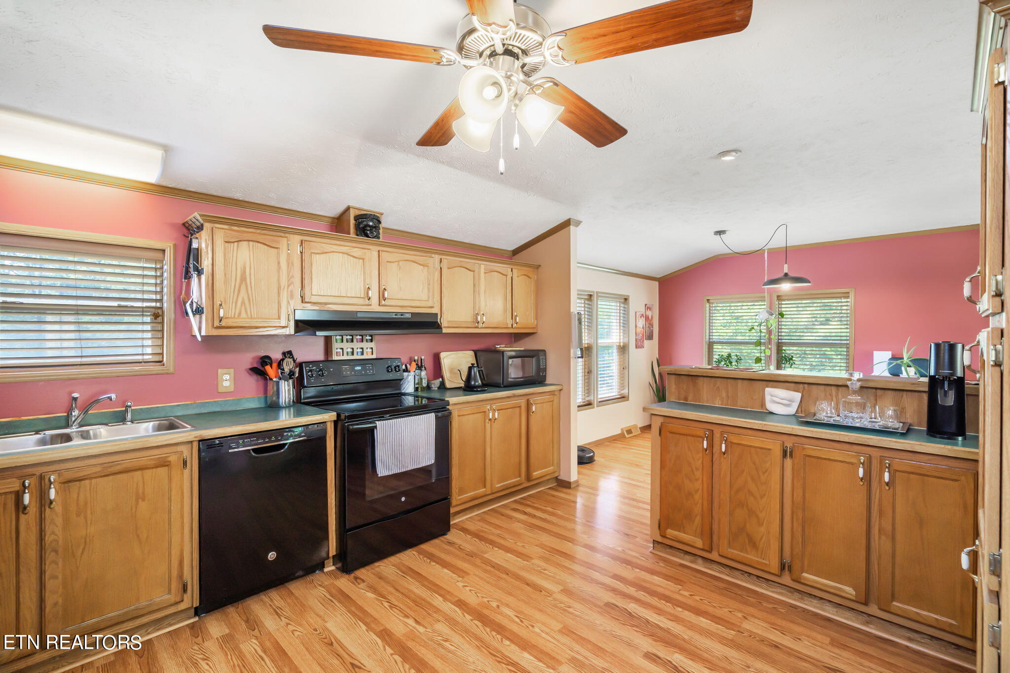304 Comb Ridge Road Maynardville, TN 37807 - Photo 19 of 57 Kitchen (2)