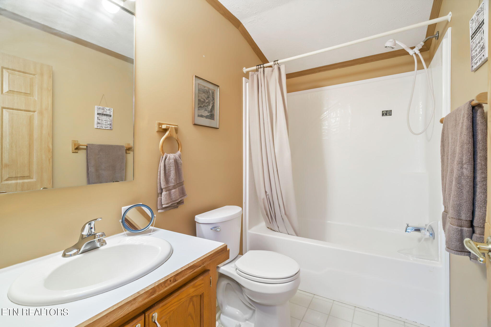 304 Comb Ridge Road Maynardville, TN 37807 - Photo 34 of 57 Bathroom 1