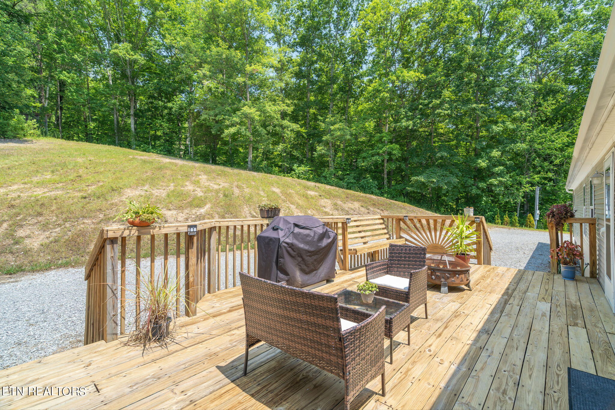 304 Comb Ridge Road Maynardville, TN 37807 - Photo 38 of 57 Back Deck (2)
