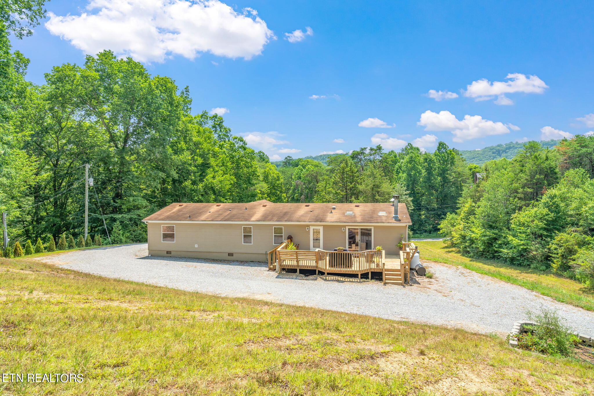 304 Comb Ridge Road Maynardville, TN 37807 - Photo 41 of 57 Back of House (2)