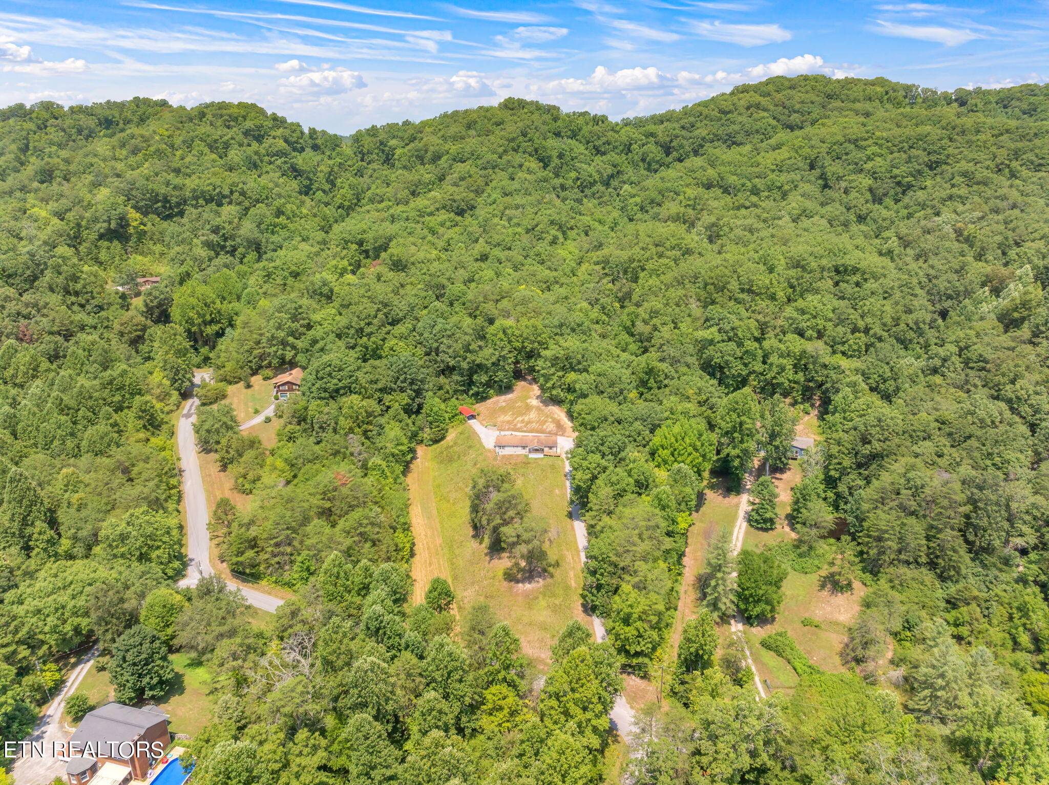 304 Comb Ridge Road Maynardville, TN 37807 - Photo 46 of 57 304 Comb Ridge Rd Property (8)