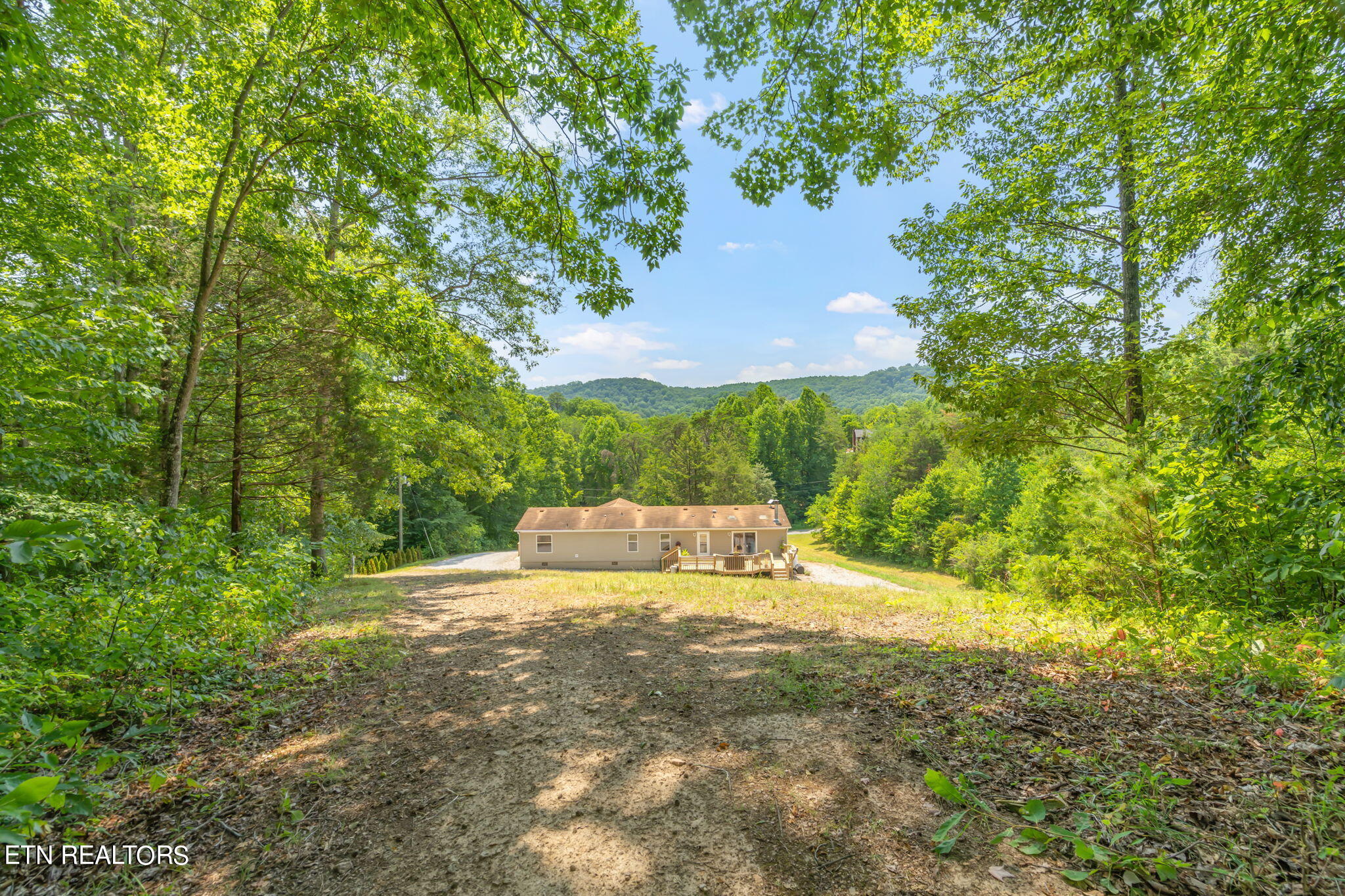 304 Comb Ridge Road Maynardville, TN 37807 - Photo 51 of 57 52-web-or-mls-304 Comb Ridge Road-53