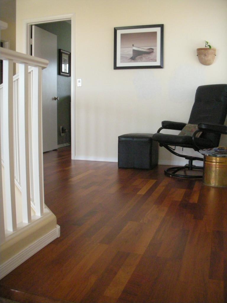1714 East Harwell Road Phoenix, AZ 85042 - Photo 15 of 27 Upstairs sitting area.