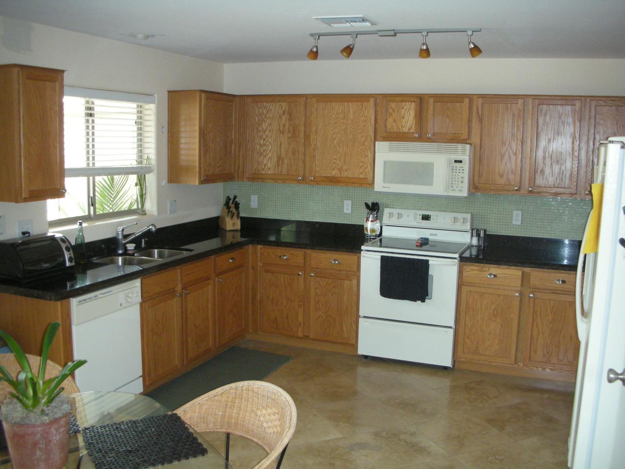 1714 East Harwell Road Phoenix, AZ 85042 - Photo 10 of 27 Kitchen 2