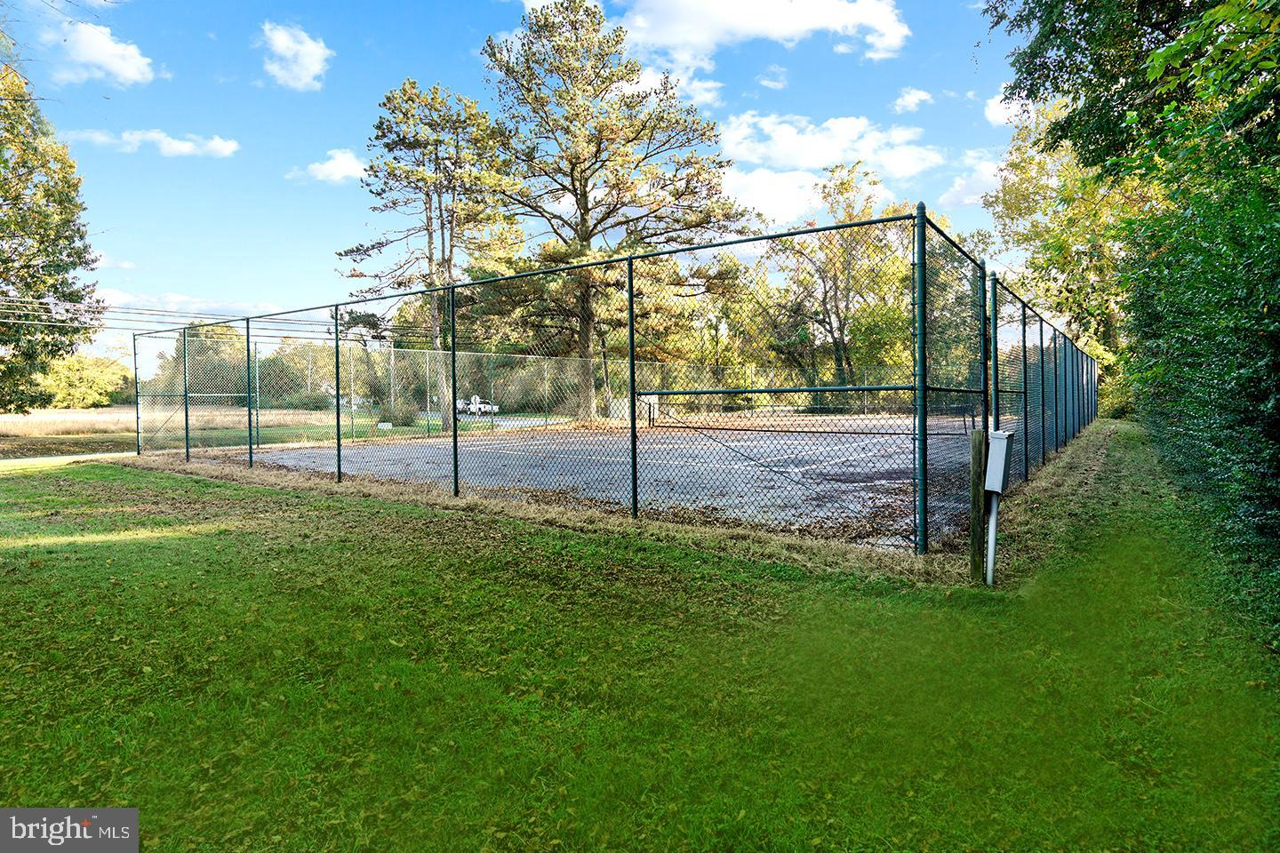 2520 Bennett Point Road Queenstown, MD 21658 - Photo 10 of 51 Fenced Tennis Court . Resort Living Year-Round!