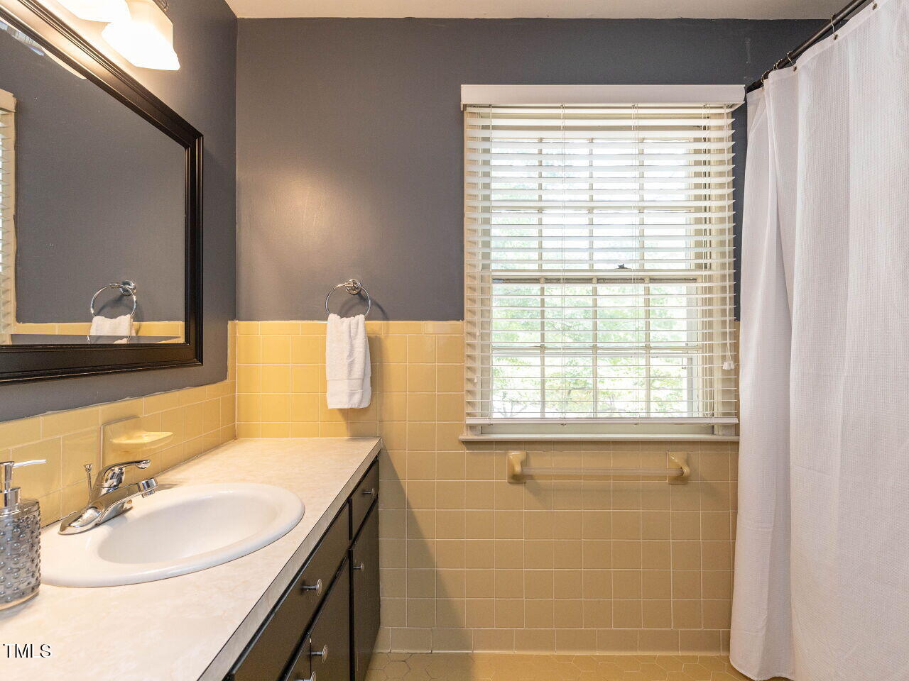 3005 Wycliff Road Raleigh, NC 27607 - Photo 20 of 31 020-1280x960-master-bathroom
