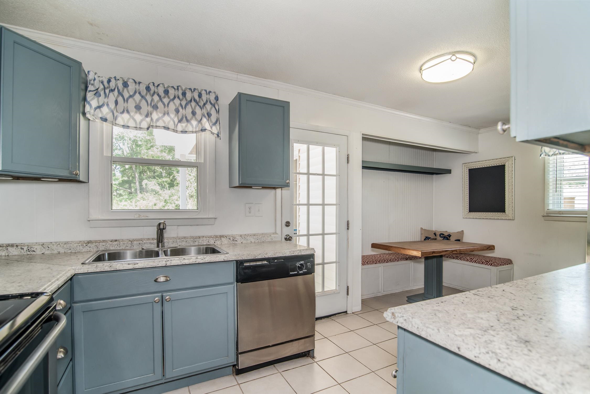 213 Gibson Street Georgetown, SC 29440 - Photo 13 of 62